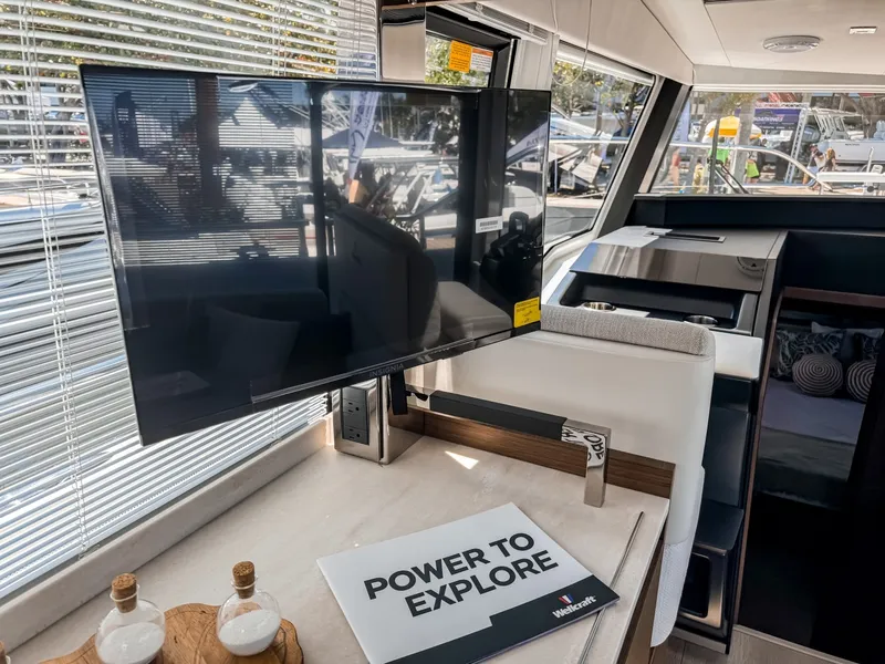Slide: The Image of Wellcraft 44 Explorer 2026 - 21