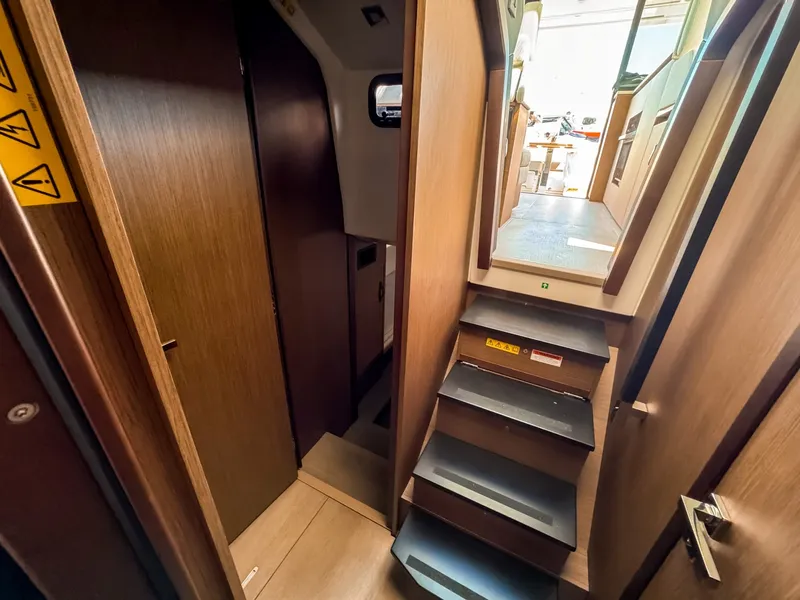 Slide: The Image of Wellcraft 44 Explorer 2026 - 31