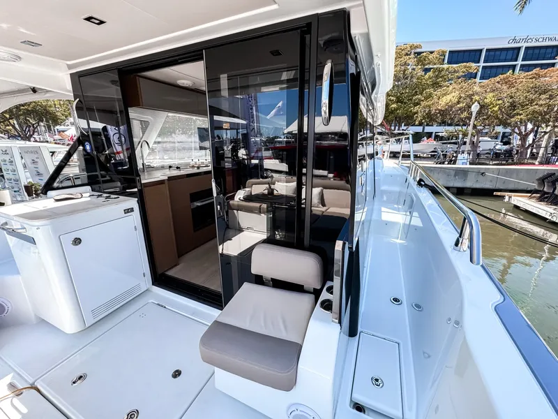 Slide: The Image of Wellcraft 44 Explorer 2026 - 9
