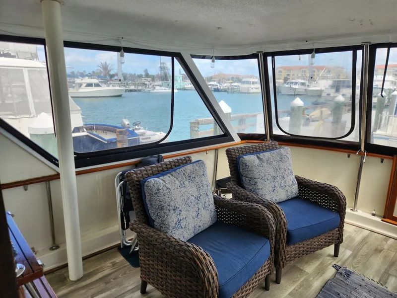 Slide: The Image of Hatteras 53 Motor Yacht 1978 - 10