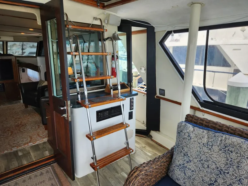 Slide: The Image of Hatteras 53 Motor Yacht 1978 - 11