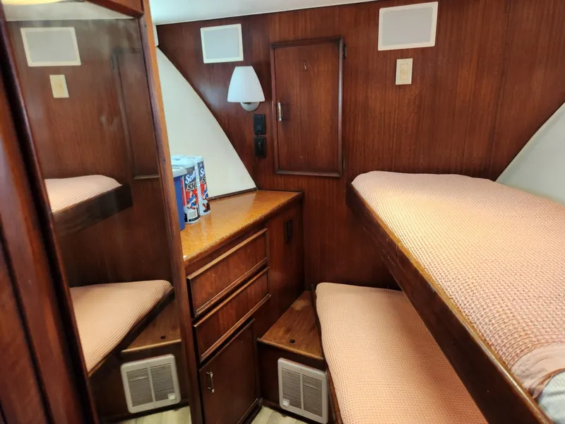 Slide: The Image of Hatteras 53 Motor Yacht 1978 - 33