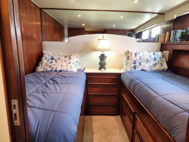 Slide: The Image of Hatteras 53 Motor Yacht 1978 - 36
