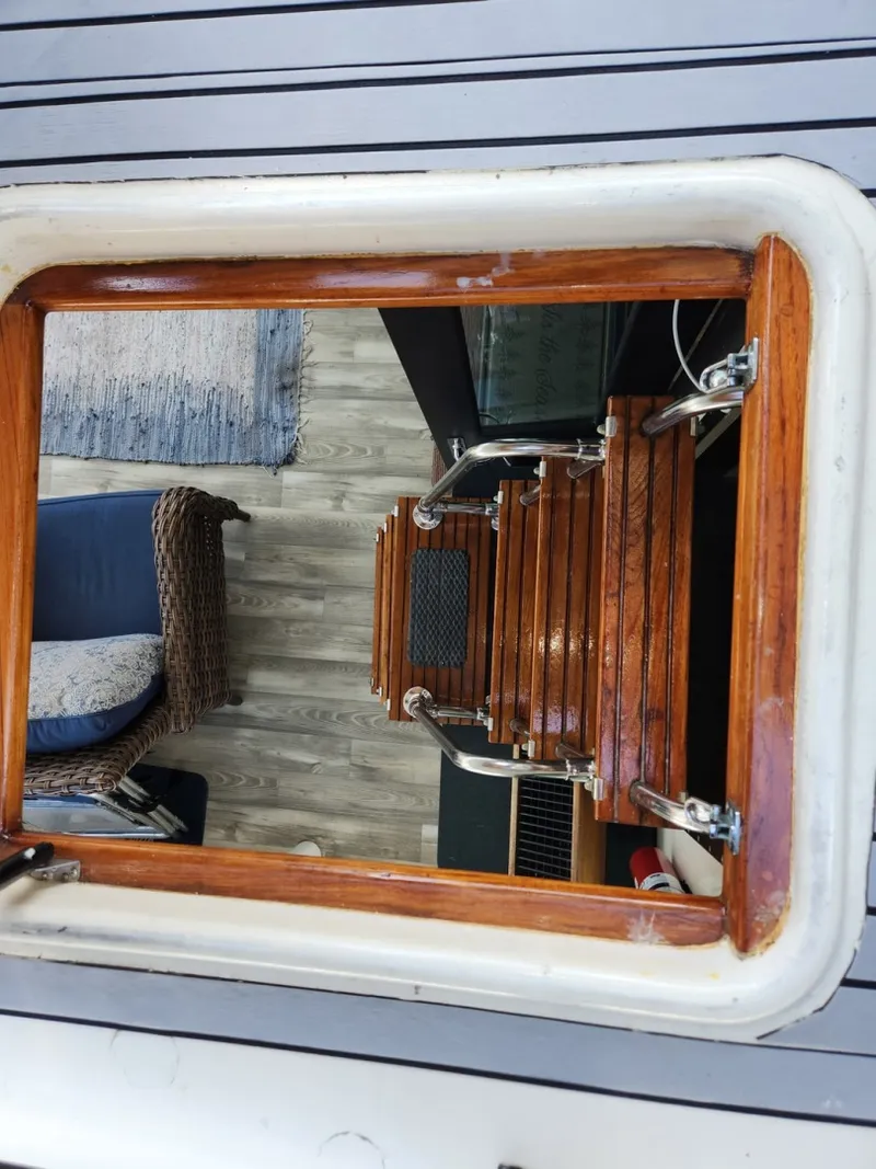 Slide: The Image of Hatteras 53 Motor Yacht 1978 - 59