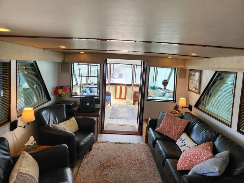 Slide: The Image of Hatteras 53 Motor Yacht 1978 - 6