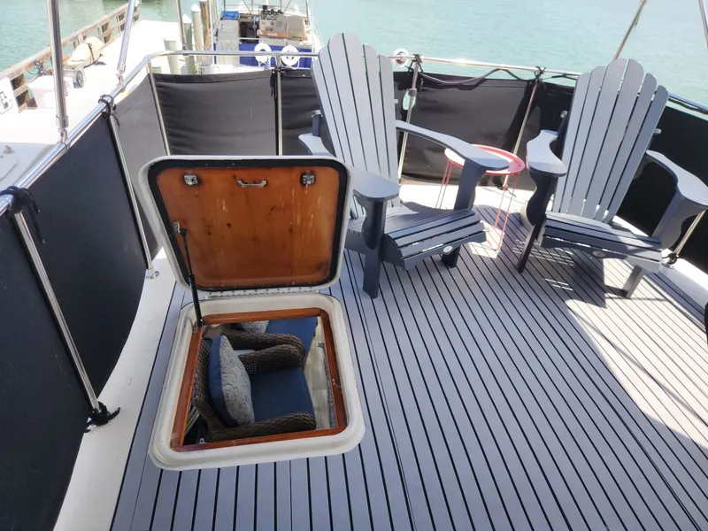 Slide: The Image of Hatteras 53 Motor Yacht 1978 - 60