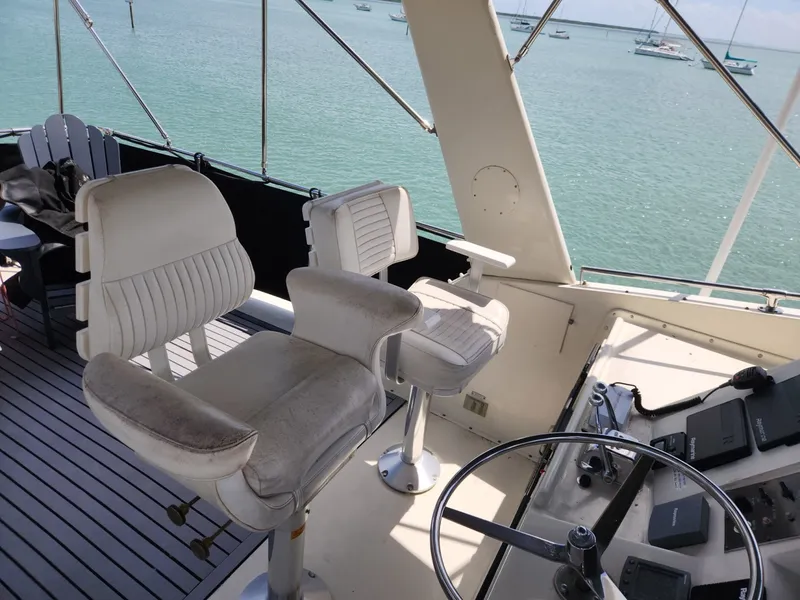Slide: The Image of Hatteras 53 Motor Yacht 1978 - 64