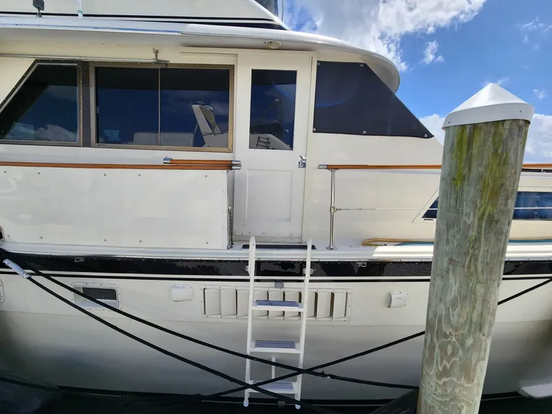 Slide: The Image of Hatteras 53 Motor Yacht 1978 - 67