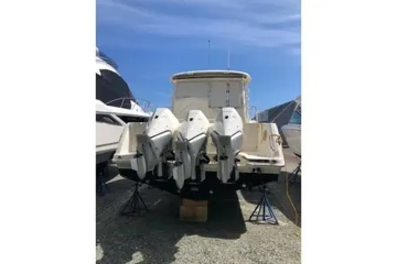Slide: The Image of Boston Whaler Conquest 2020 - 2