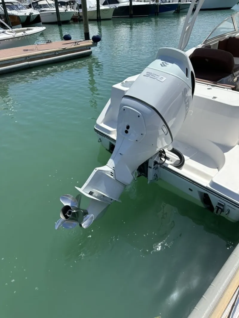Slide: The Image of Century 24 Resorter 2019 - 37