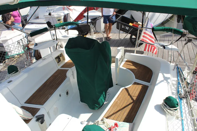Slide: The Image of Beneteau 323 2007 - 12