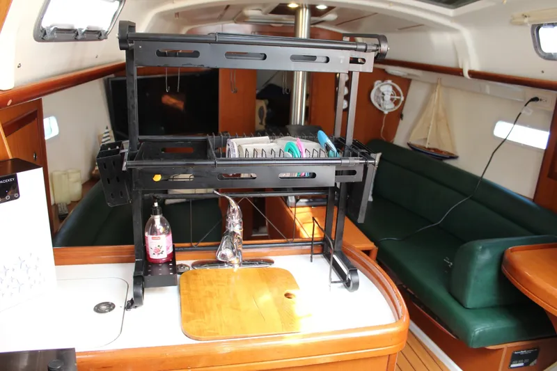Slide: The Image of Beneteau 323 2007 - 19