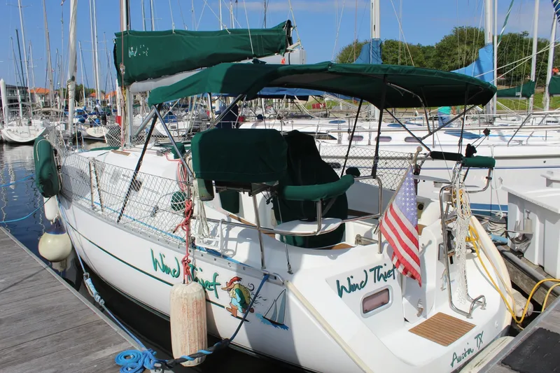 Slide: The Image of Beneteau 323 2007 - 2