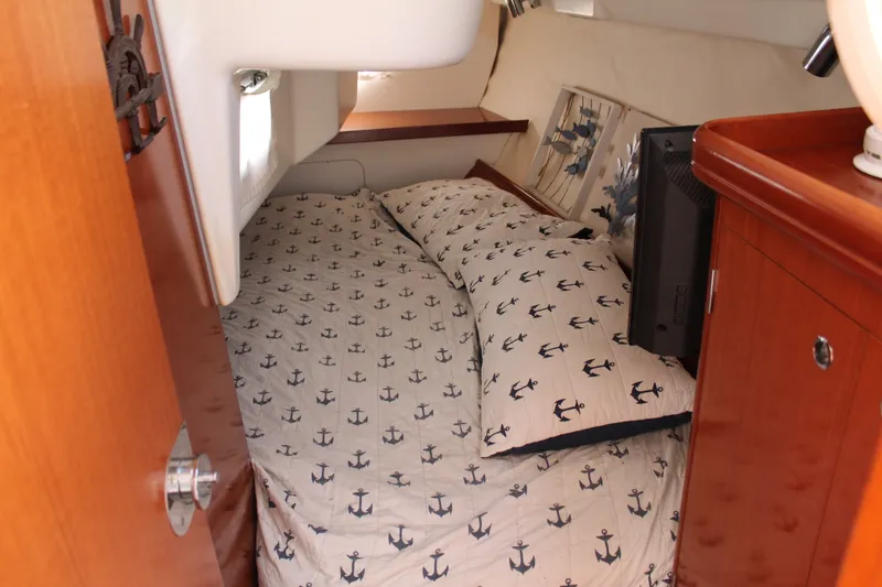 Slide: The Image of Beneteau 323 2007 - 32