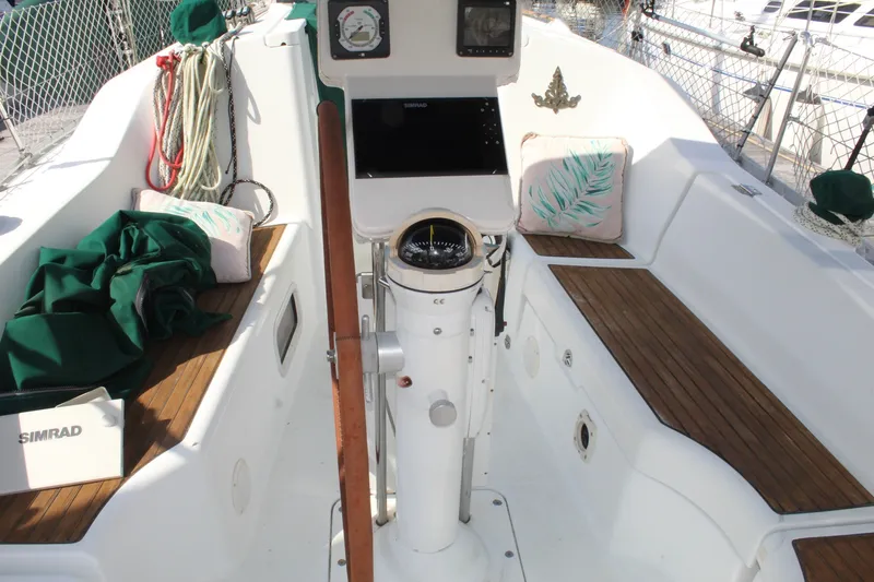 Slide: The Image of Beneteau 323 2007 - 9