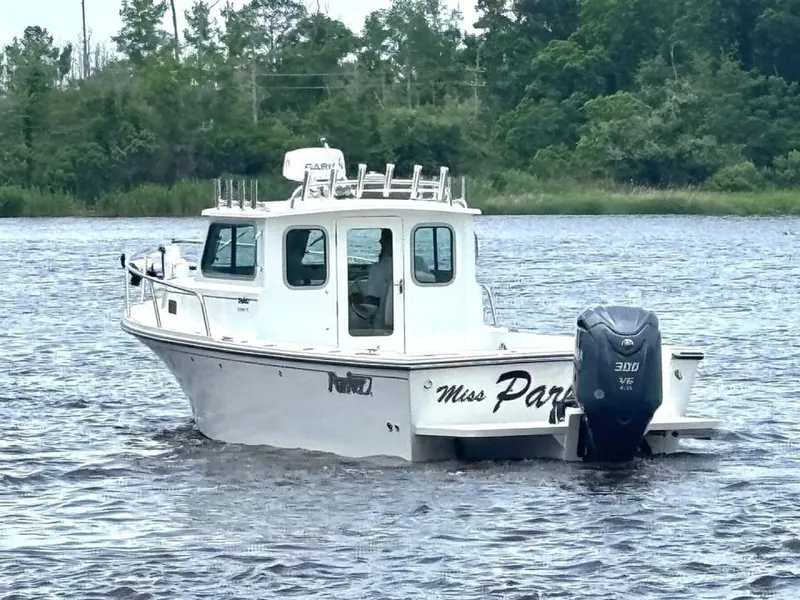 Slide: The Image of Parker Marine 2320 Sport Cabin 2022 - 2