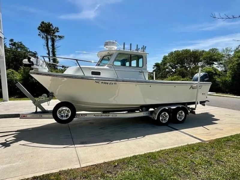Slide: The Image of Parker Marine 2320 Sport Cabin 2022 - 3