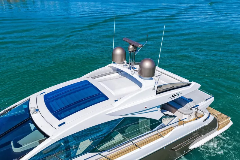 Slide: The Image of Azimut S6 2020 - 3
