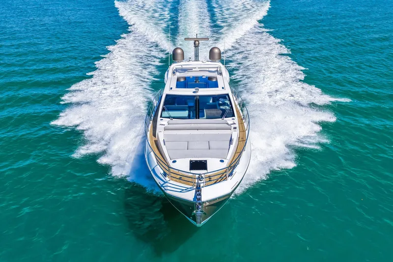 Slide: The Image of Azimut S6 2020 - 34
