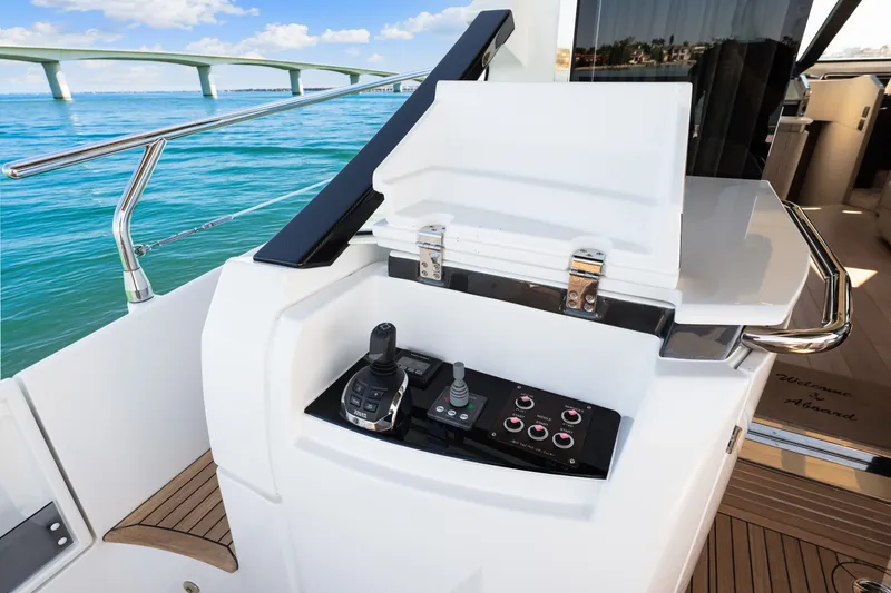 Slide: The Image of Azimut S6 2020 - 69