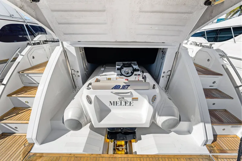 Slide: The Image of Azimut S6 2020 - 72
