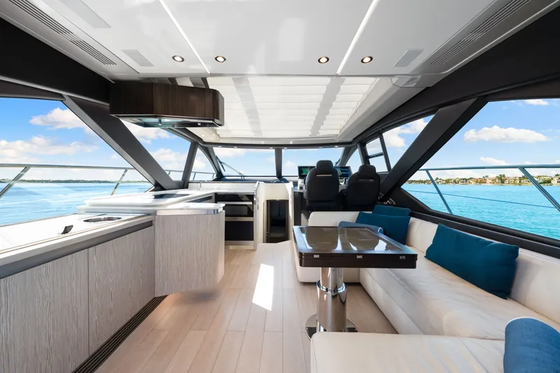 Slide: The Image of Azimut S6 2020 - 85
