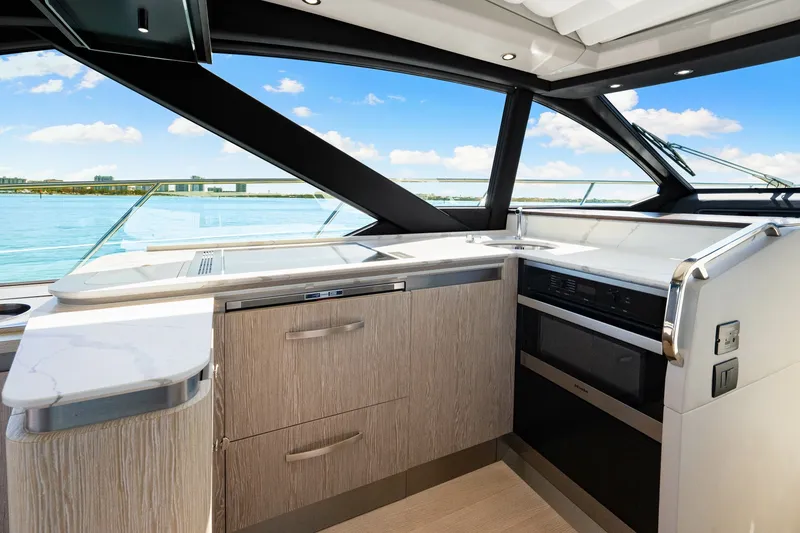 Slide: The Image of Azimut S6 2020 - 94