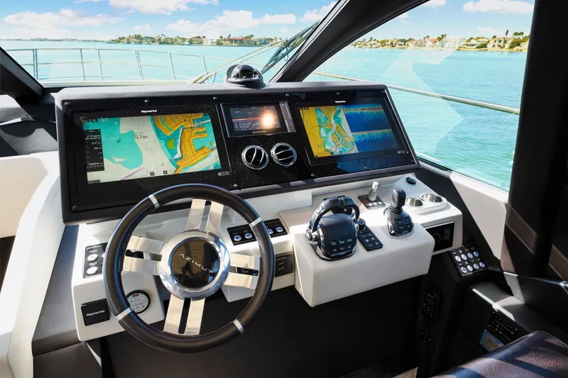 Slide: The Image of Azimut S6 2020 - 98