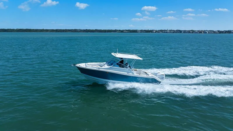 Slide: The Image of Edgewater 280CX 2018 - 17