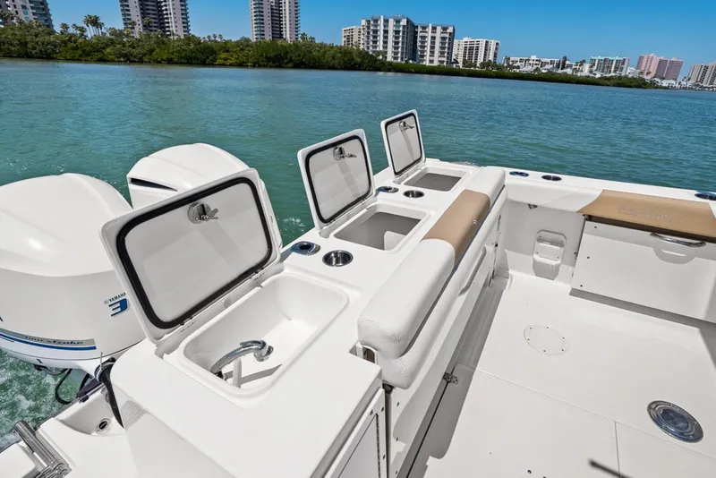 Slide: The Image of Edgewater 280CX 2018 - 21