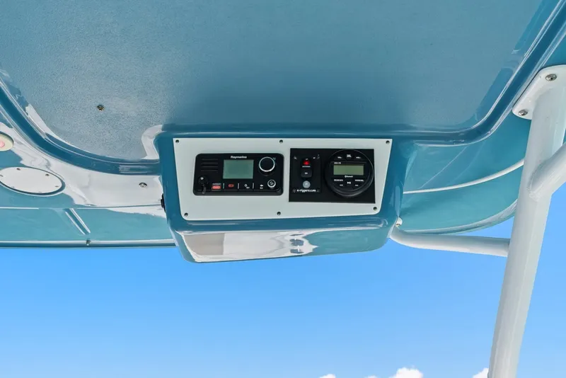 Slide: The Image of Edgewater 280CX 2018 - 32