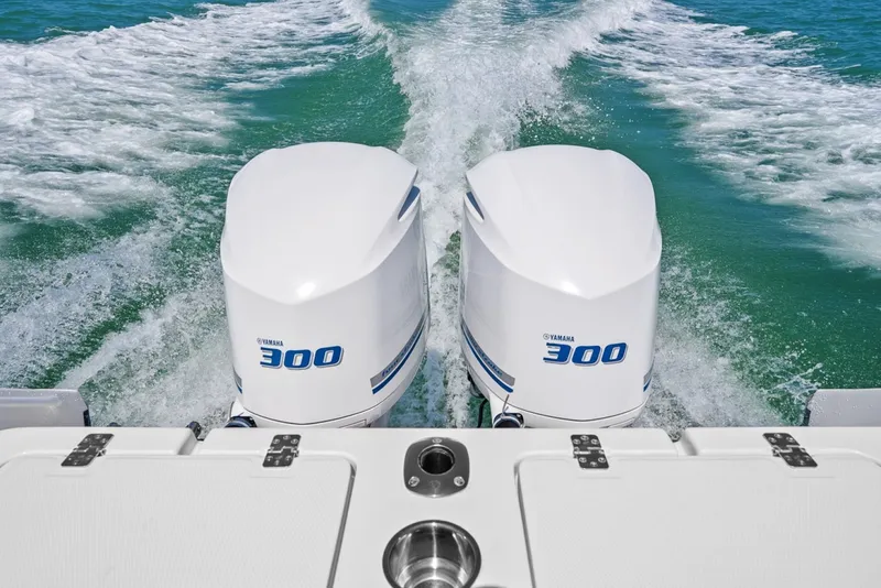 Slide: The Image of Edgewater 280CX 2018 - 43