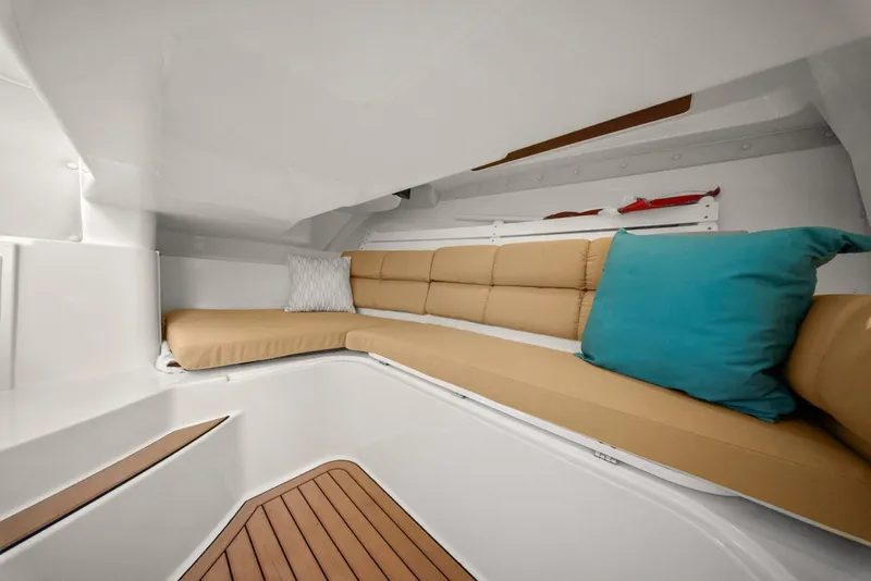 Slide: The Image of Edgewater 280CX 2018 - 52