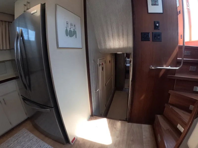 Slide: The Image of Hatteras Motor Yacht 1987 - 17