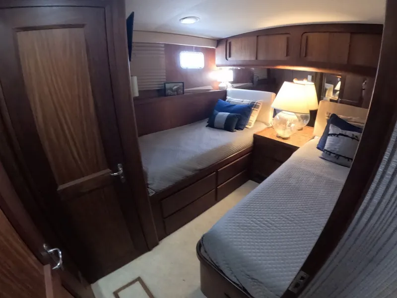 Slide: The Image of Hatteras Motor Yacht 1987 - 19