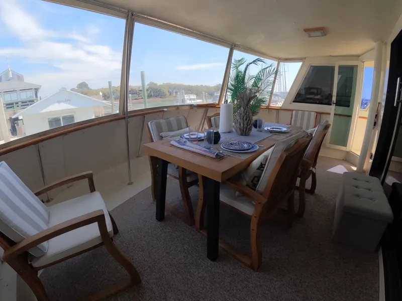 Slide: The Image of Hatteras Motor Yacht 1987 - 38