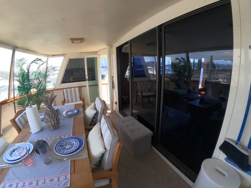 Slide: The Image of Hatteras Motor Yacht 1987 - 41