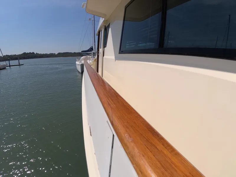 Slide: The Image of Hatteras Motor Yacht 1987 - 43