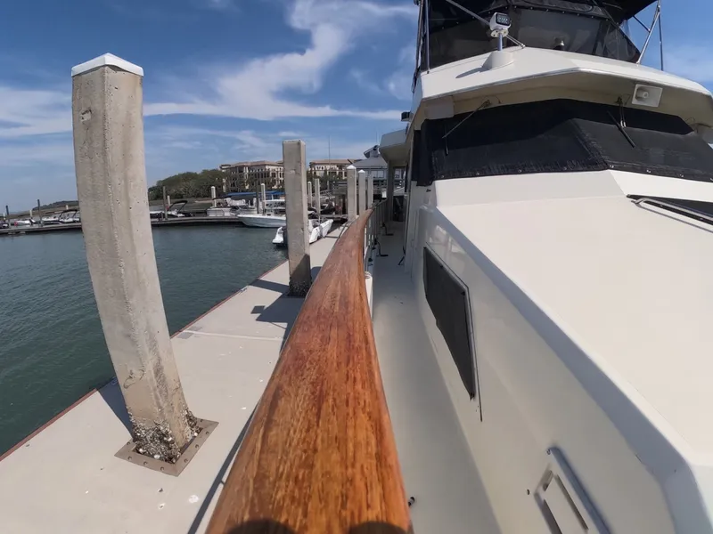 Slide: The Image of Hatteras Motor Yacht 1987 - 45