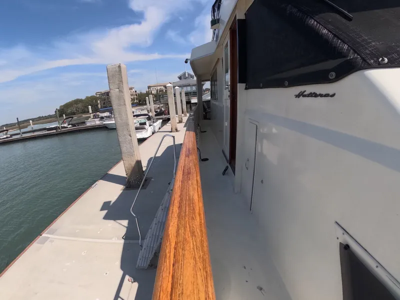 Slide: The Image of Hatteras Motor Yacht 1987 - 46