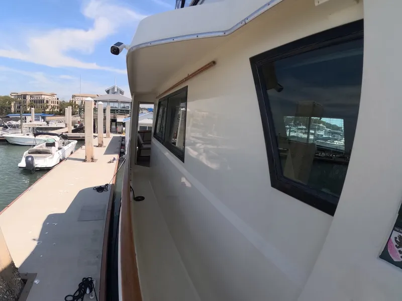 Slide: The Image of Hatteras Motor Yacht 1987 - 47