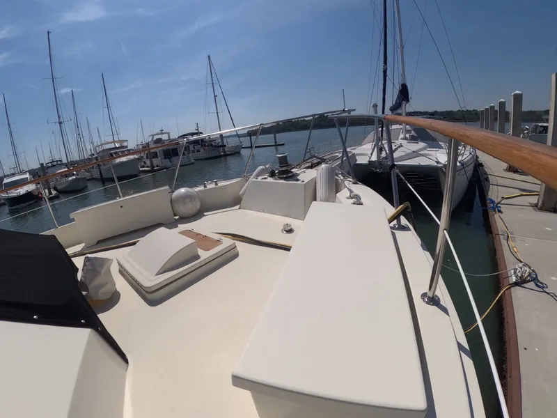 Slide: The Image of Hatteras Motor Yacht 1987 - 49