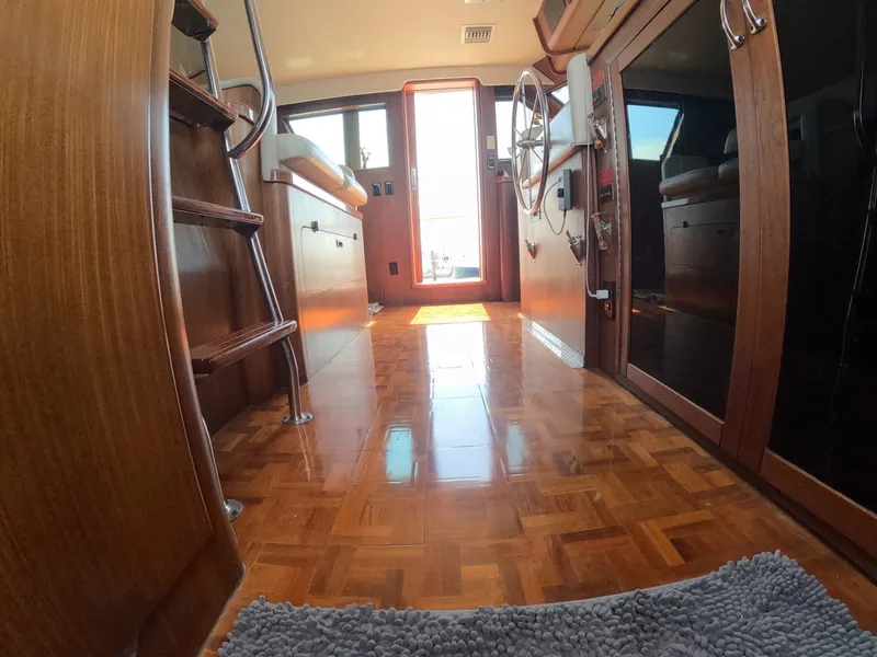 Slide: The Image of Hatteras Motor Yacht 1987 - 5