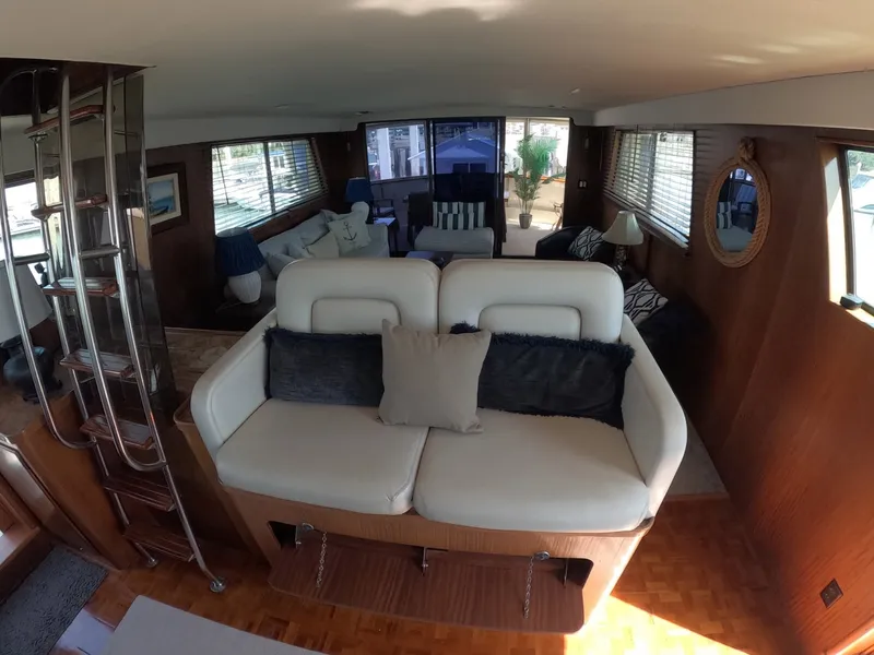 Slide: The Image of Hatteras Motor Yacht 1987 - 60