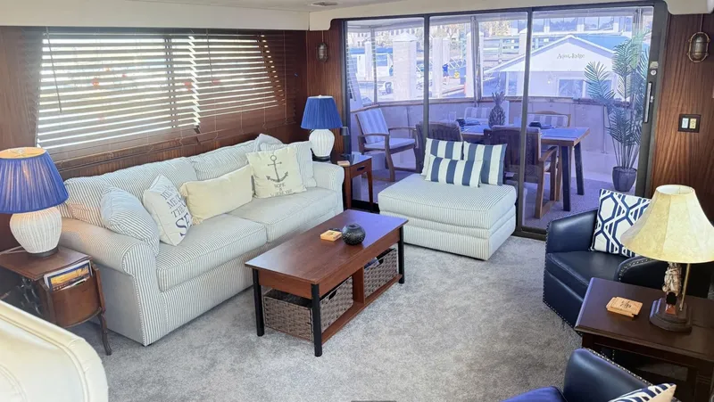 Slide: The Image of Hatteras Motor Yacht 1987 - 65