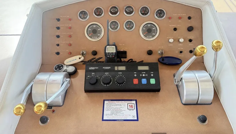 Slide: The Image of Hatteras Motor Yacht 1987 - 75