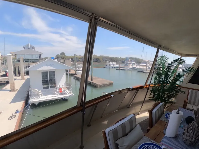 Slide: The Image of Hatteras Motor Yacht 1987 - 81