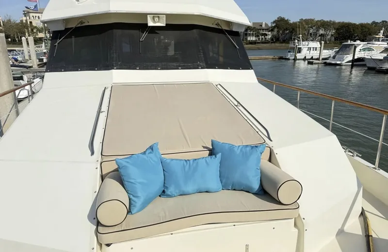 Slide: The Image of Hatteras Motor Yacht 1987 - 82