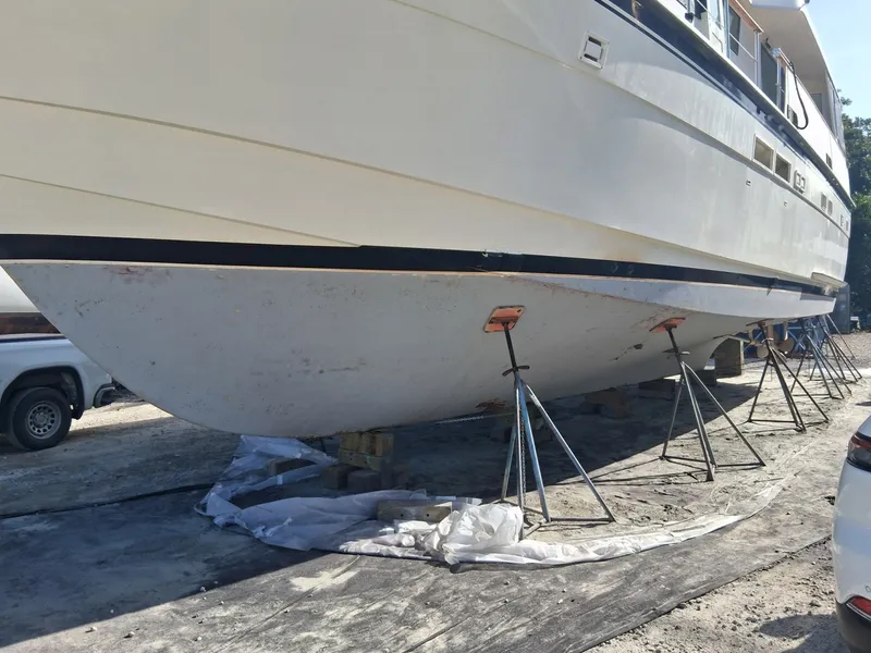 Slide: The Image of Hatteras Motor Yacht 1987 - 83