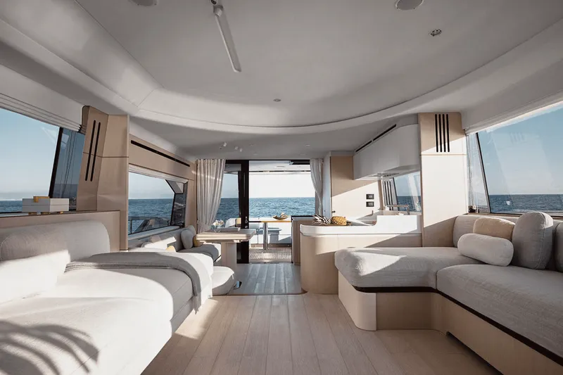 Slide: The Image of Azimut FLY 68 2024 - 26
